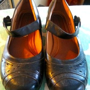 Comfort Plus Black, Mary Jane style, 8.5 wide shoes.
